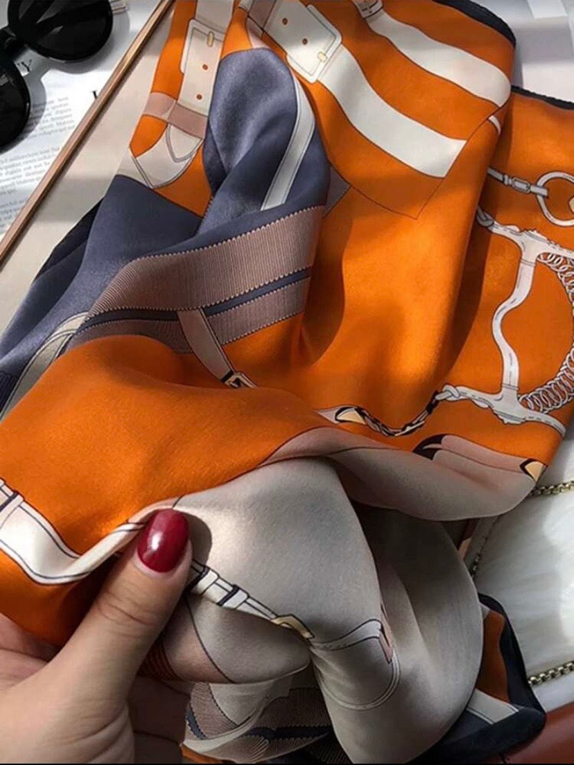 Foulard en soie imprimé ceinture