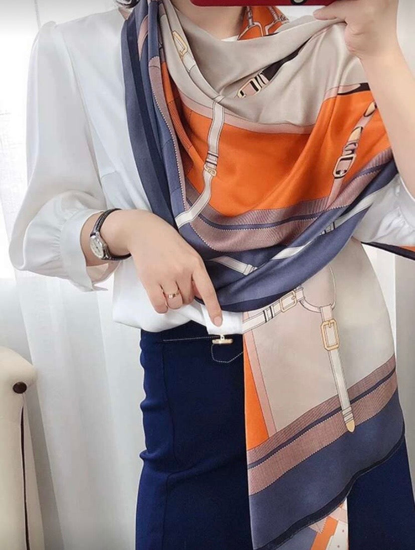 Foulard en soie imprimé ceinture