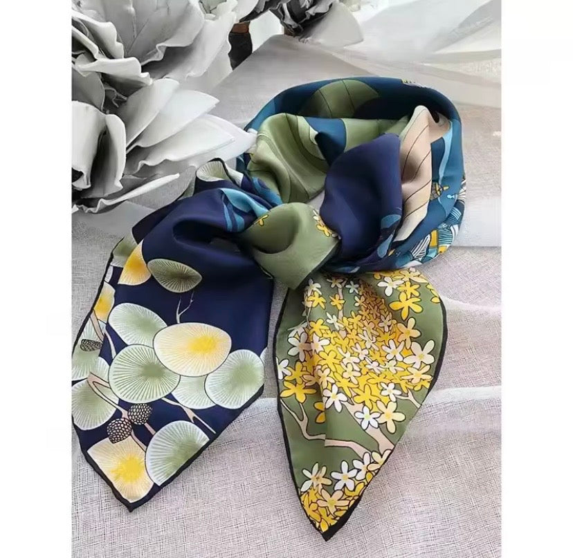 Écharpe carré en soie pure