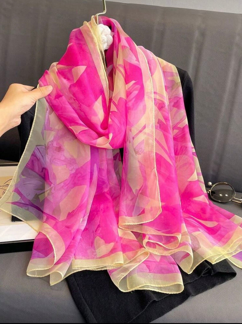 Écharpe en mousseline de soie rose fuchsia