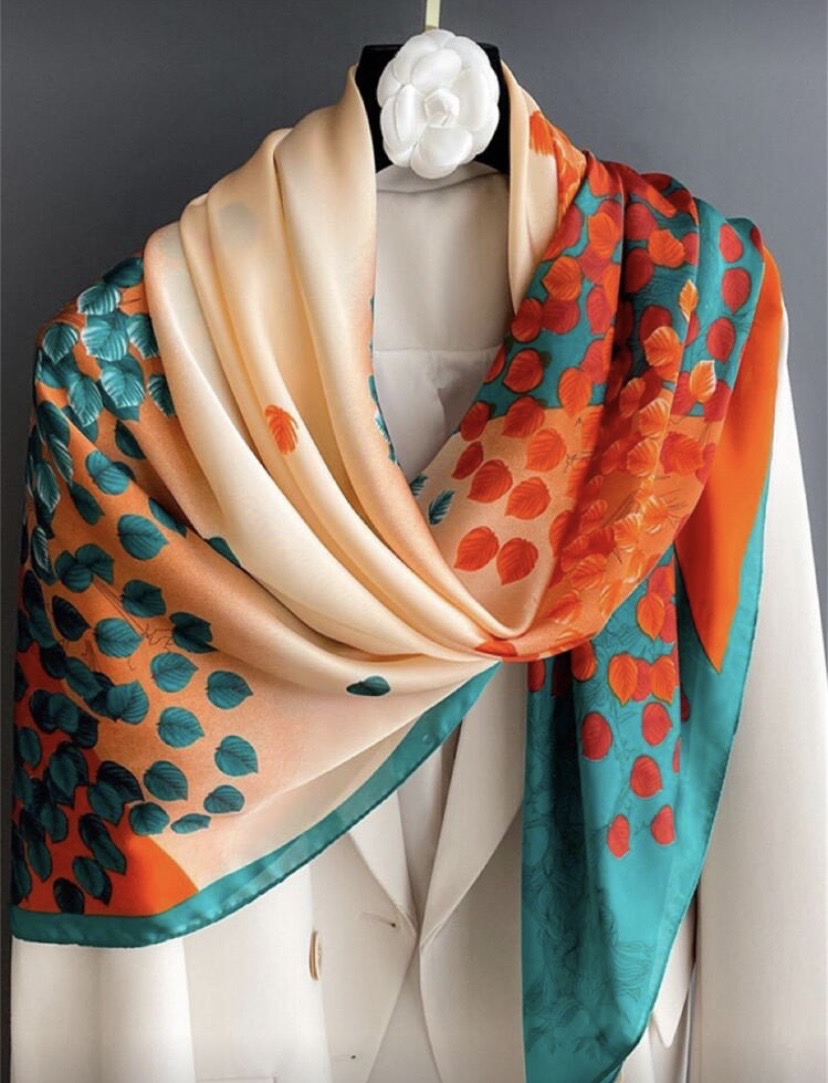 Foulard imprimé en satin de soie arbre à fleurs