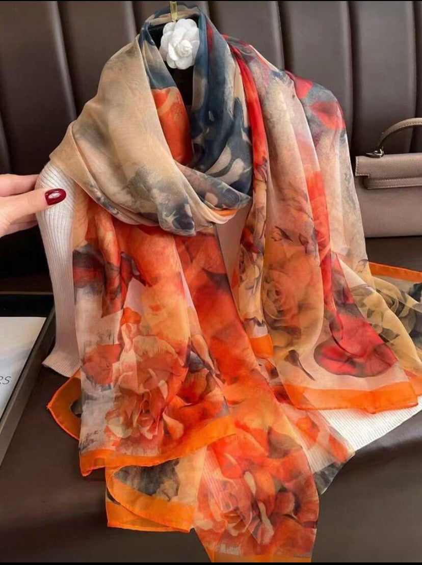 Foulard en mousseline de soie fleuri