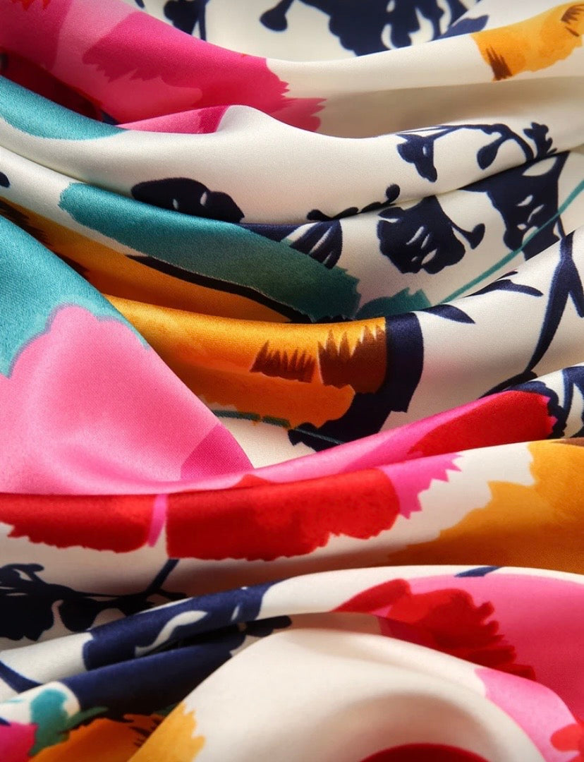 Écharpe carré en satin coloré