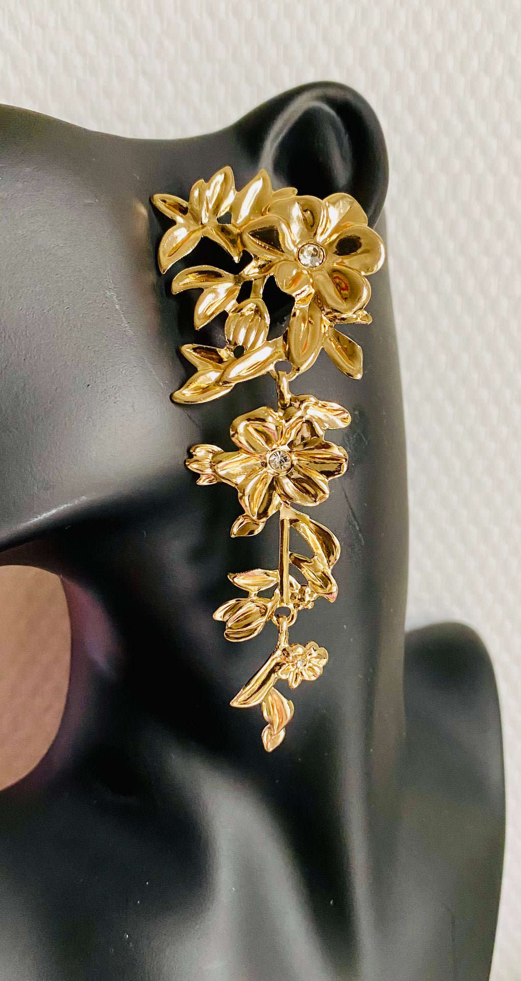 Pendentif d’oreilles en forme de fleur